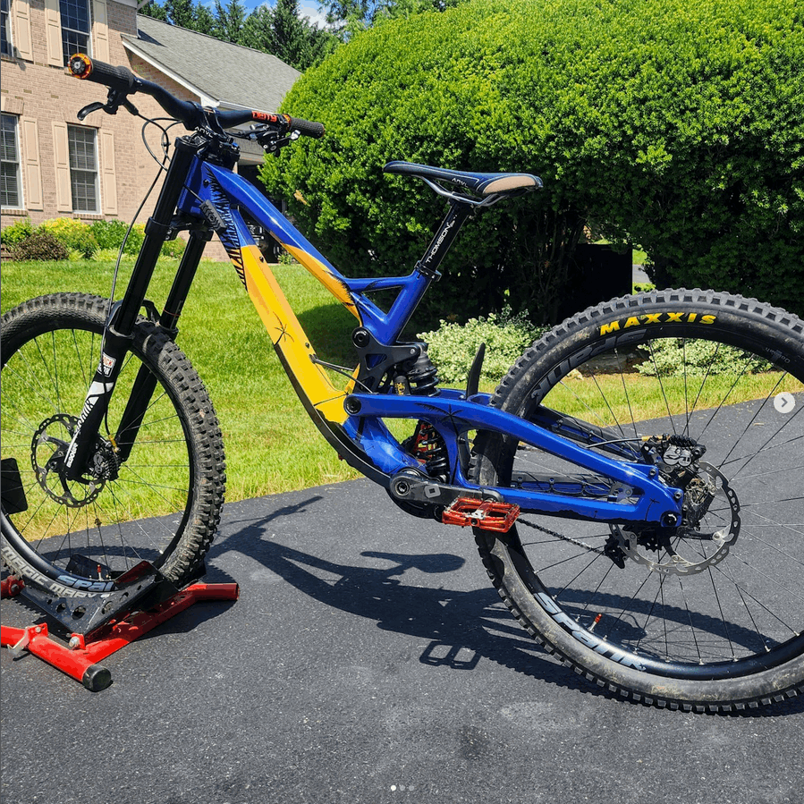 DH frame, shock included (Carbon)