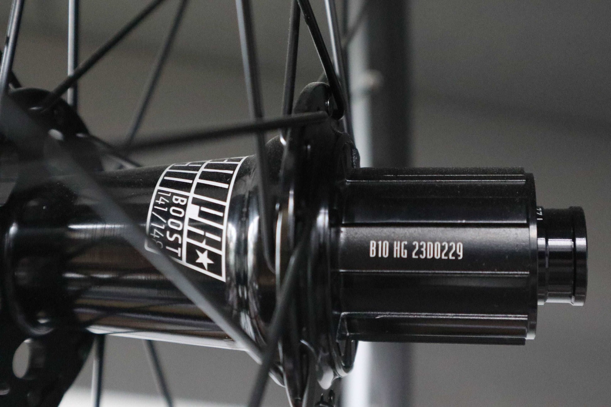 a Pair of SunRingle Düroc 35 Wheels