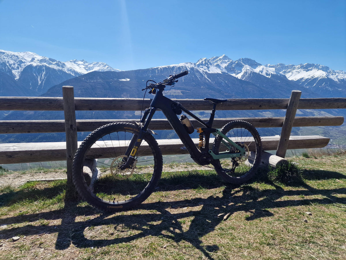 A real-world 4LEAF carbon electric mountain bike build